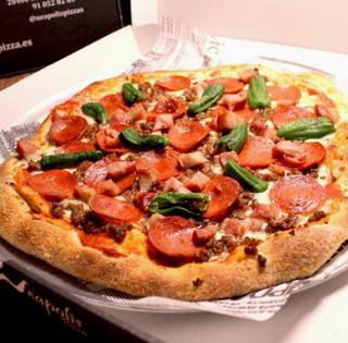 Pizza Americana (30 Cm.)