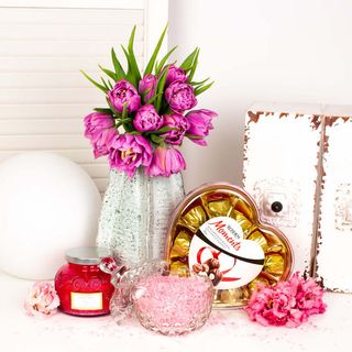 Cadou cu ciocolata si lumanare parfumata