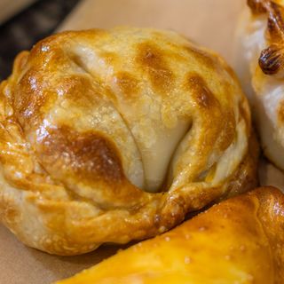 Empanada maíz y queso 
