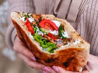 ШАУЧАК З КУРКОЮ . (400)