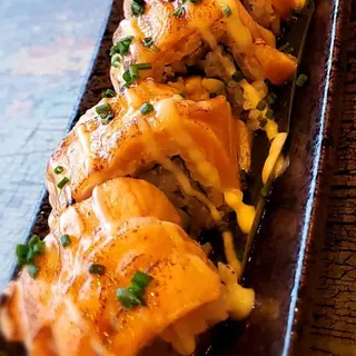 Aguacate Salmon Tataki (8 Uds.)