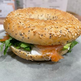 Bagel De Salmón