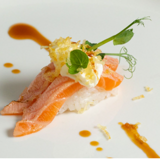 287.nigiri salmone scottato croccante手握喷火三文鱼末末奶油