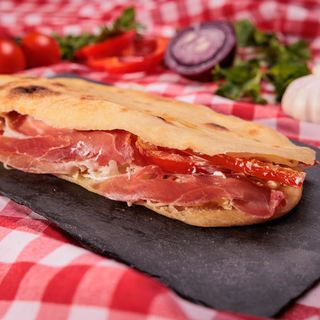 Sendvič sa njeguškom pršutom