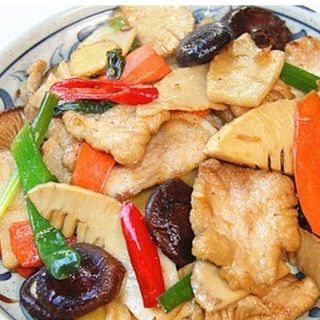 47 Vitello con bambù e funghi