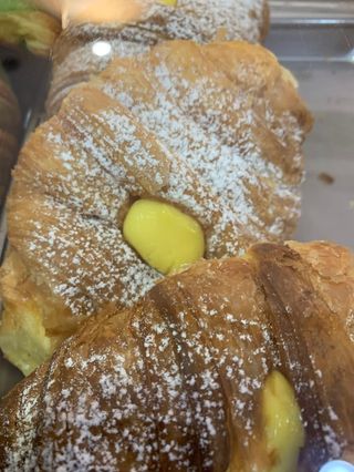 Croissant con crema
