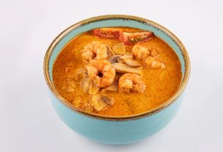 Том ям с креветками