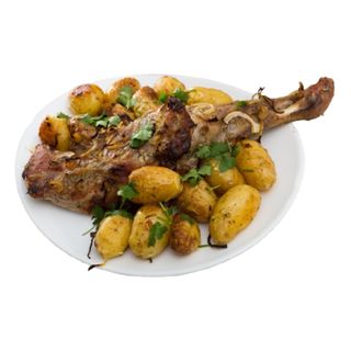 1/2 Paletilla De Cordero Con Patatas A Lo Pobre