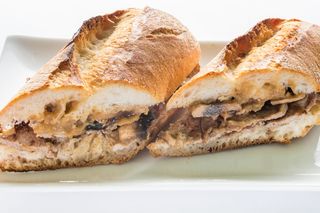 Ternasco, Crema de Berenjena Casera y Champiñones Plancha