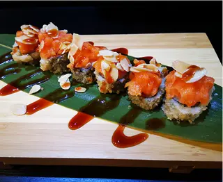 032 - Hosomaki fritto spicy sake 8 pezzi