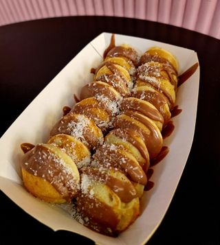 Mini palačinke s preljevom