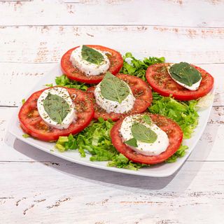 42. Salada Caprese