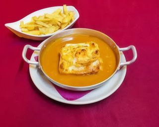 Francesinha Tradicional de Bife de Vaca