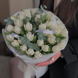 Buchet 35 lalele albe 