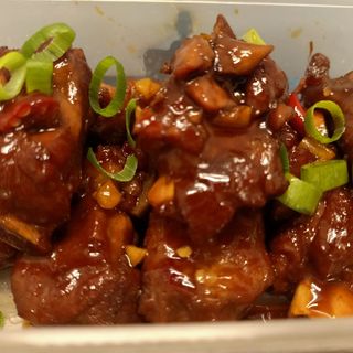 Costine di maiale con in densa di soia