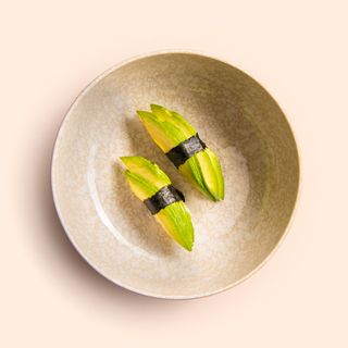 40. Nigiri de aguacate (2 uds.)
