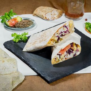 4 shaorme mixta mare +2 mici gratis