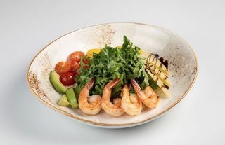 6 Gamberi con germog i di soia e insalata