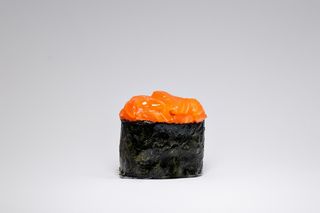 Гункани з лососем (170г / 4 шт)