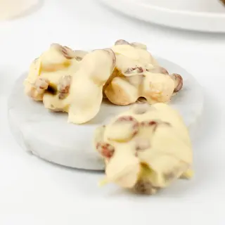 ROCAS CHOCOLATE BLANCO Y FRUTOS SECOS