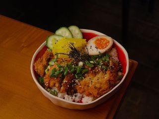 Боул Донбурі з куркою Катцу (450g)