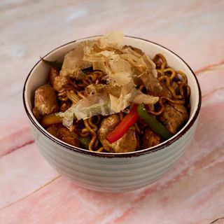 Chicken yakisoba