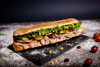 Сандвич с риба Тон и моцарела (250г)