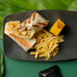 Тортила с хрупкаво пилешко филе