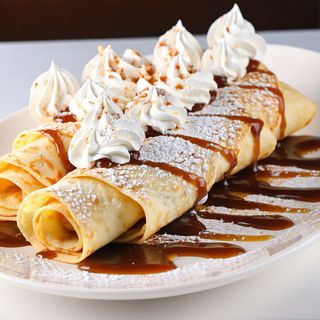 Clatite cu frisca si sos caramel﻿