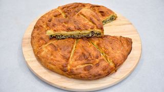 Tradicionalna okrugla pita sa spanaćem i sirom 2 kg