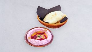 Starter labne beetroot i pita