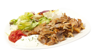 Ternera Con Ensalada Y Tomate