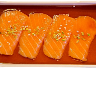 CARPACCIO DE SALMÓN CON SALSA POZU (4p)