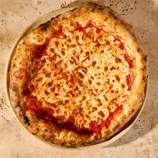 Pizza De Tomate D.O. San Marzano Y Mozzarella Fior Di Latte