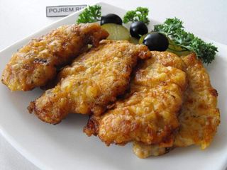 Відбивна свиняча з соусом (100/50г)