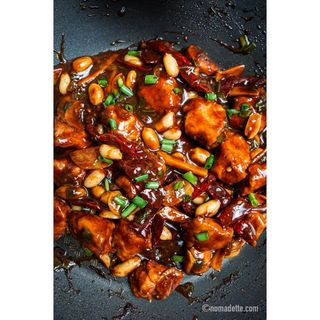 Sizzling Chicken Served With Rice