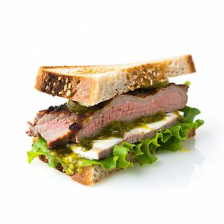 Bocadillo De Lomo Con Salsa Verde