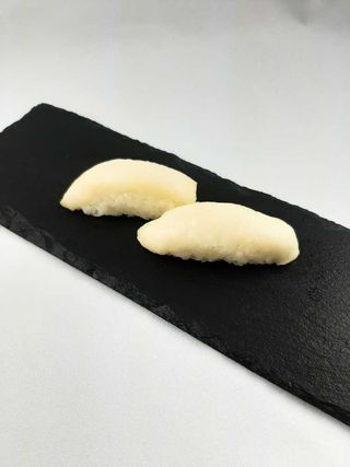 3.Nigiri z rybą maślaną 2szt.