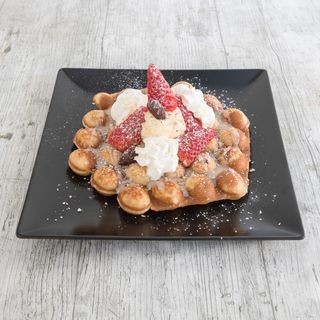 Chocolate Blanco, Fresa, Almendras y Helado