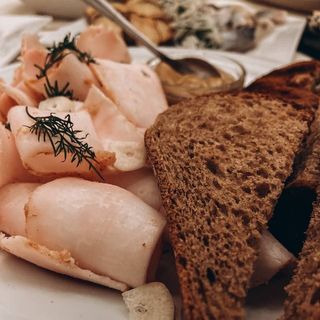 Сало по "Козацьки "  ( 180  г)