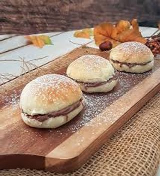 Panino bun con Nutella