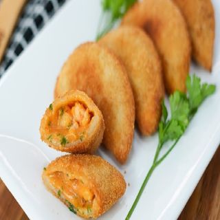 Mini Rissóis de Camarão