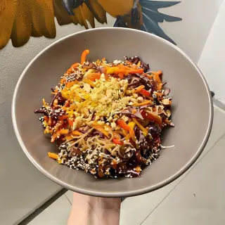 Azijska salata sa rezancima 250g vegan