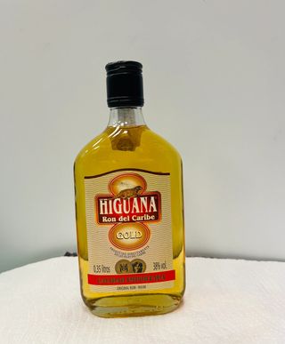 Rum higuana ron del caribe gold 35cl