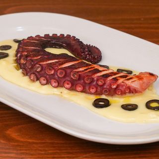 Pata De Pulpo A La Brasa