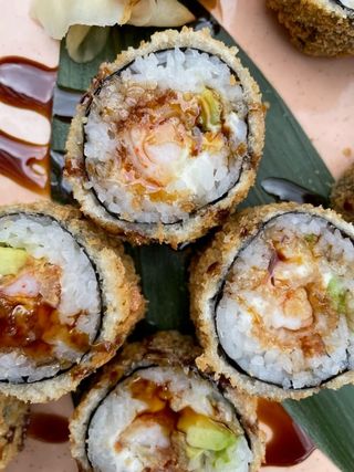 Рол гарячий з креветкою 