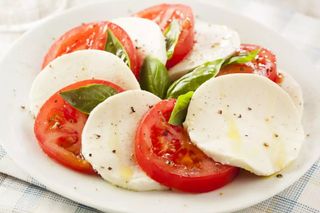 Салата Капрезе (300г)