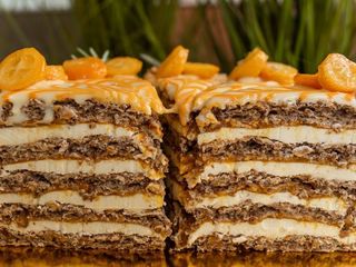 Цілий Естерхазі з обліпихою