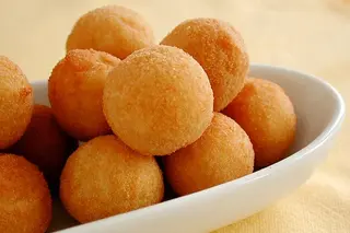 Bolinha de queijo