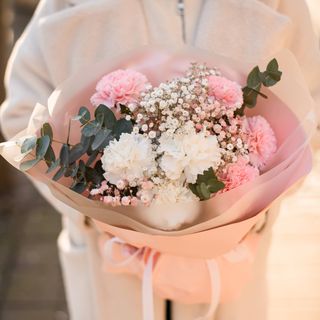 Trio bukiet (Goździki, gipsowa, eukaliptus)